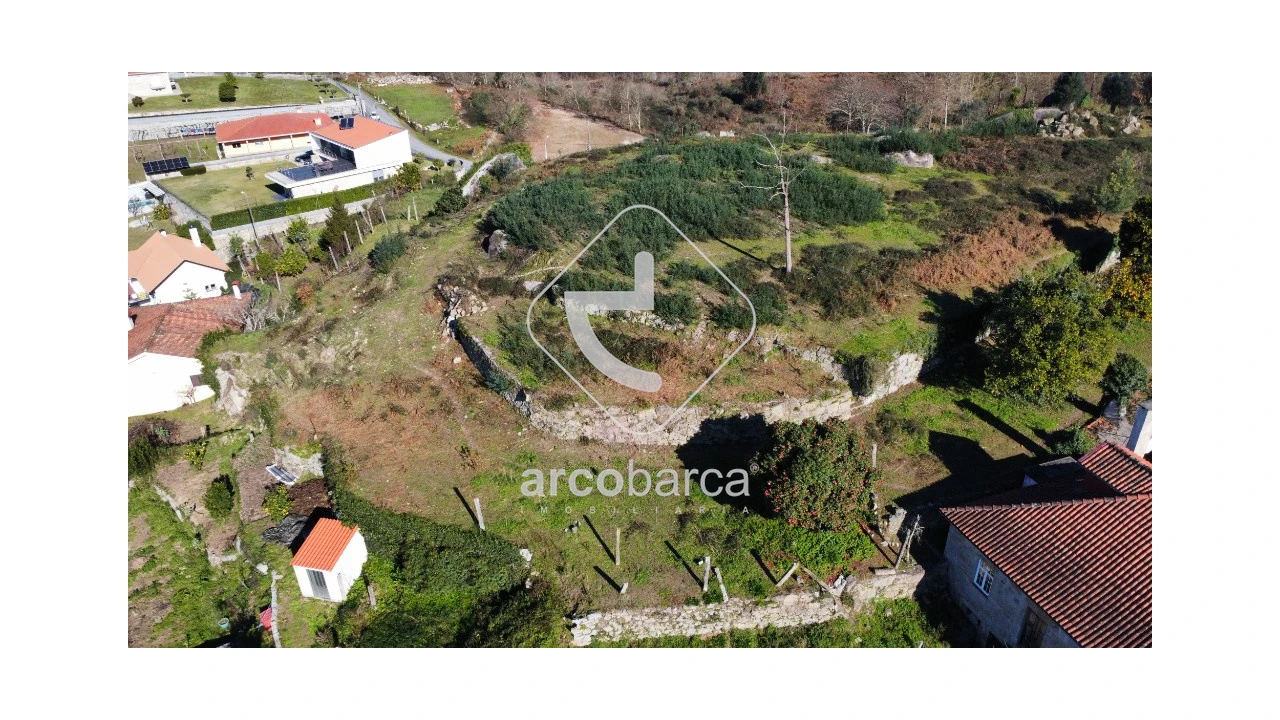 Moradia T5 para Venda em Arcos de Valdevez (São Paio) e Giela Foto 48