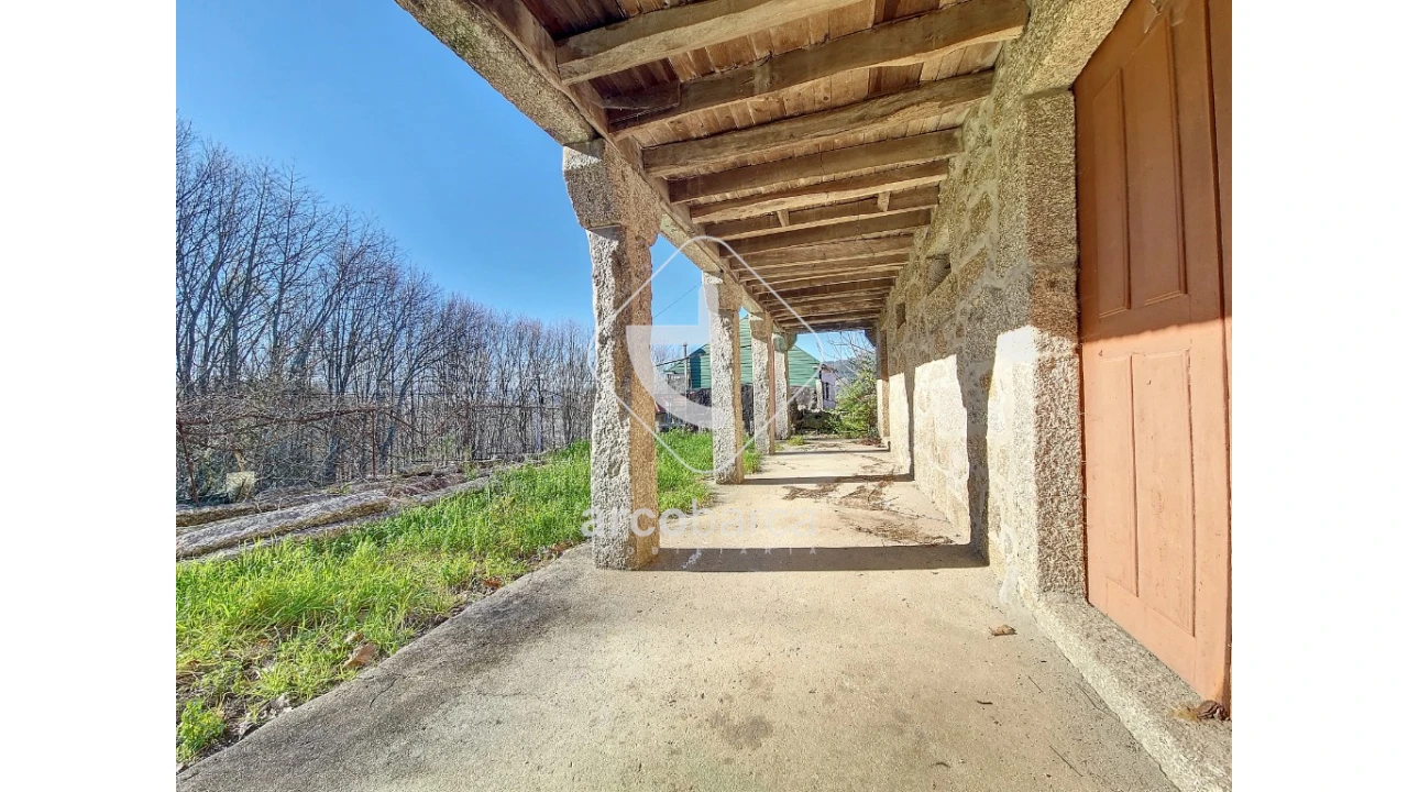 Moradia T5 para Venda em Arcos de Valdevez (São Paio) e Giela Foto 15