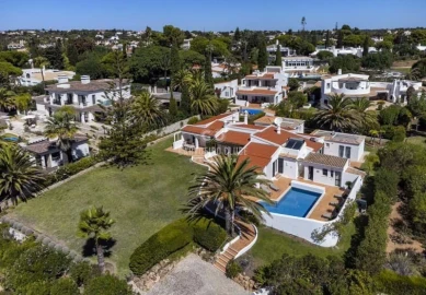 Moradia T4 para Venda em Lagoa e Carvoeiro