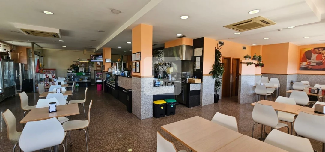 Negócio para Trespasse em Vilar de Andorinho Foto 2