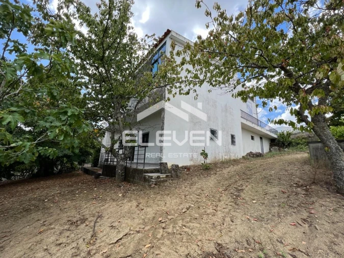 Moradia T5 para Venda em Trevões e Espinhosa Foto 3