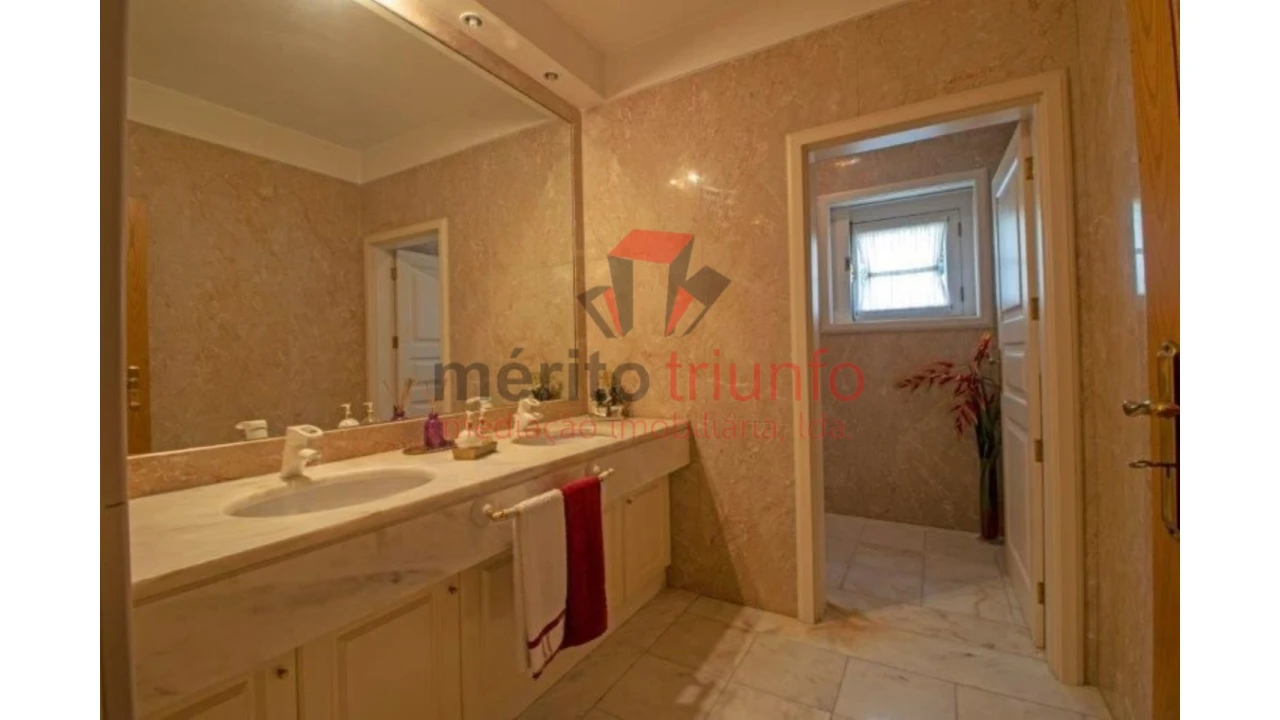 Moradia T5 para Venda em Vila das Aves Foto 17