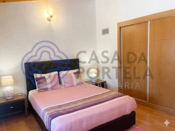 Moradia T5 para Venda em Podence e Santa Combinha