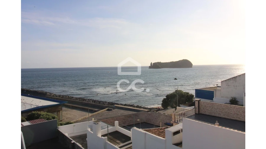 Moradia T3 para Venda em Vila Franca do Campo (São Miguel) Foto 1