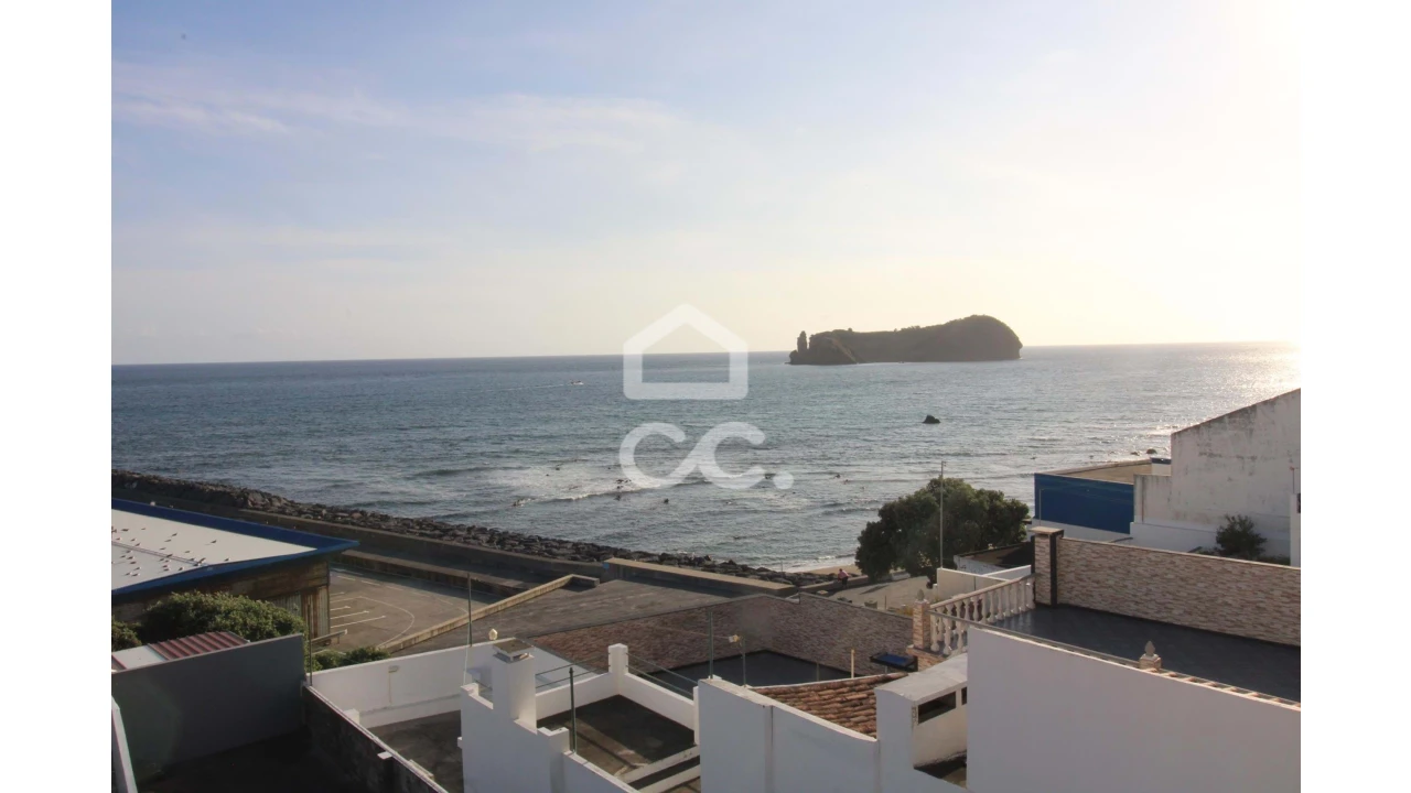 Moradia T3 para Venda em Vila Franca do Campo (São Miguel) Foto 1