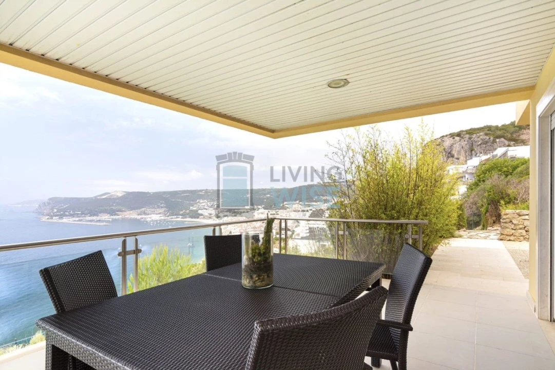 Moradia T5 para Venda em Sesimbra (Castelo) Foto 3