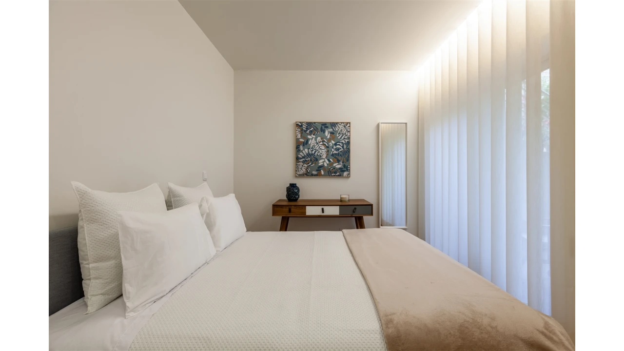 Apartamento T1 para Arrendamento férias em Braga (Maximinos, Sé e Cividade) Foto 9