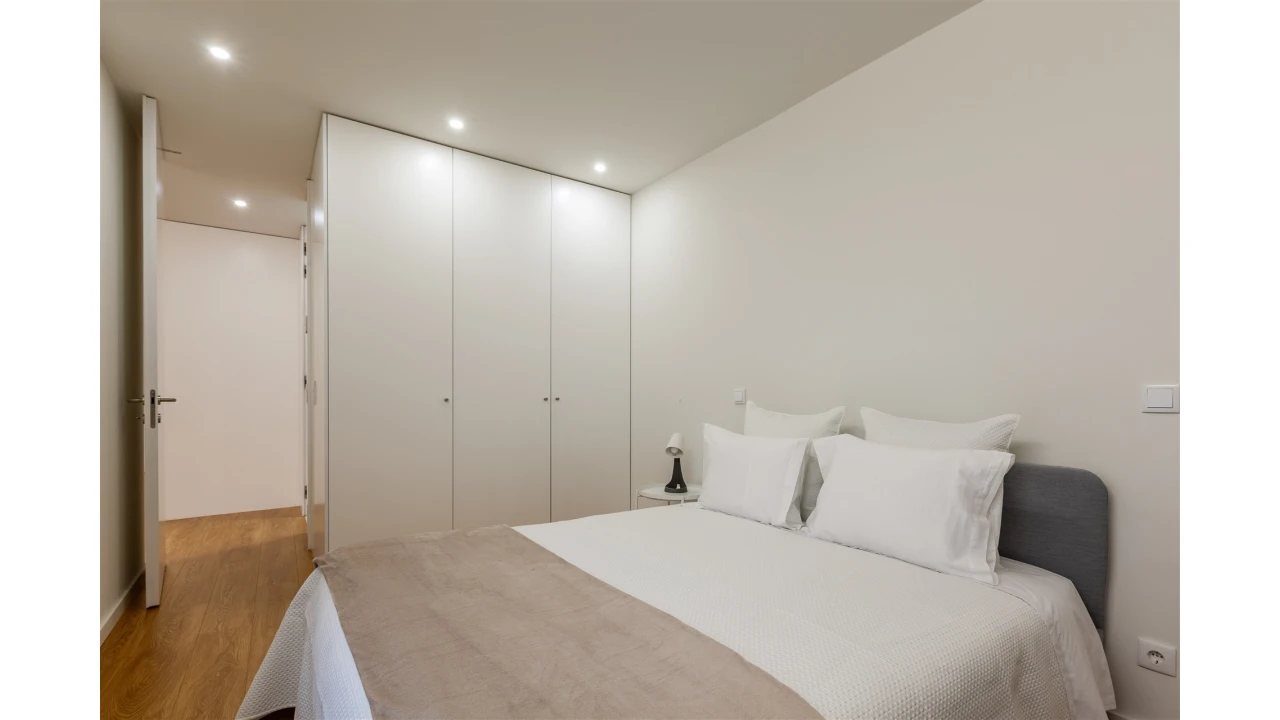 Apartamento T1 para Arrendamento férias em Braga (Maximinos, Sé e Cividade) Foto 11