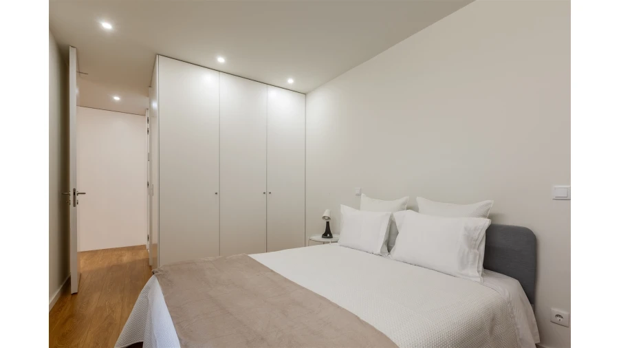 Apartamento T1 para Arrendamento férias em Braga (Maximinos, Sé e Cividade) Foto 11