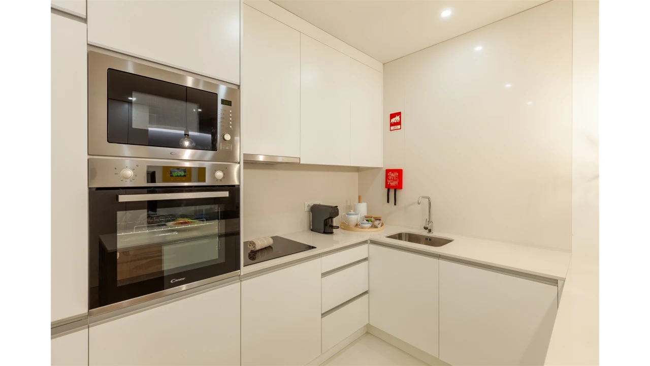 Apartamento T1 para Arrendamento férias em Braga (Maximinos, Sé e Cividade) Foto 17