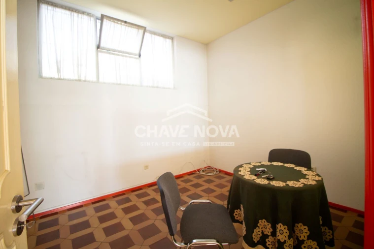 Loja para Venda em Alfena Foto 6