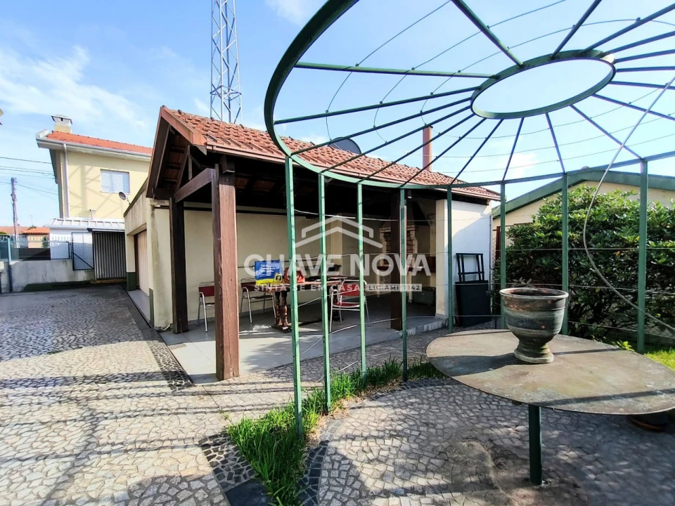 Moradia T3 para Venda em Lourosa Foto 4