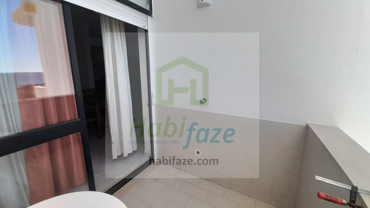 Apartamento T1 para Venda em Armação de Pera Foto 9