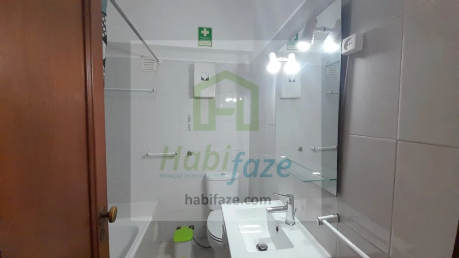 Apartamento T1 para Venda em Armação de Pera Foto 14