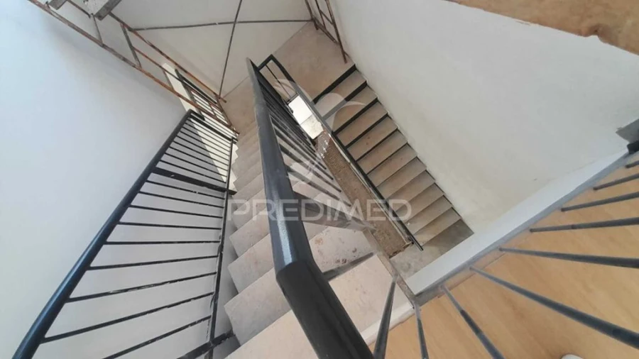 Armazém para Arrendamento em Santo Antão e São Julião do Tojal Foto 14