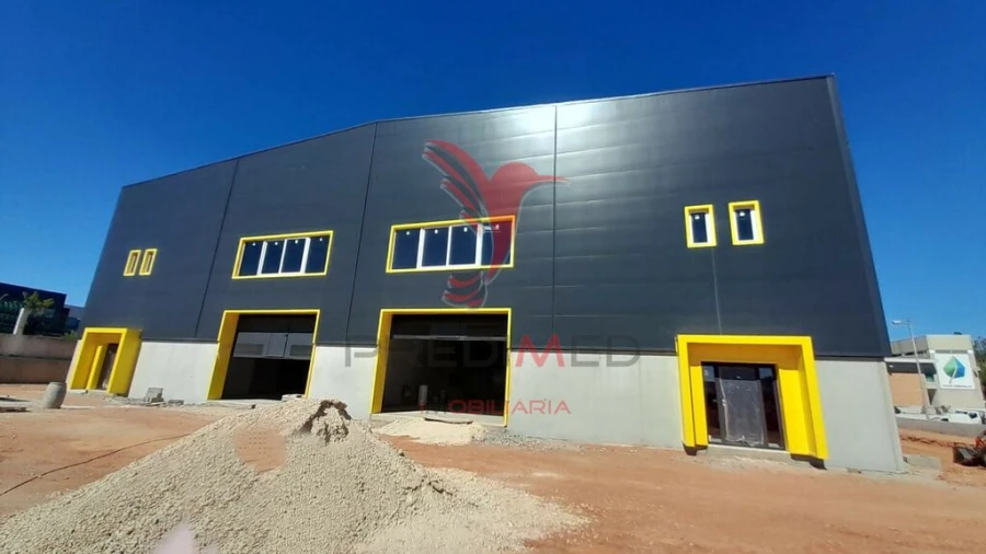 Armazém para Arrendamento em Santo Antão e São Julião do Tojal Foto 3