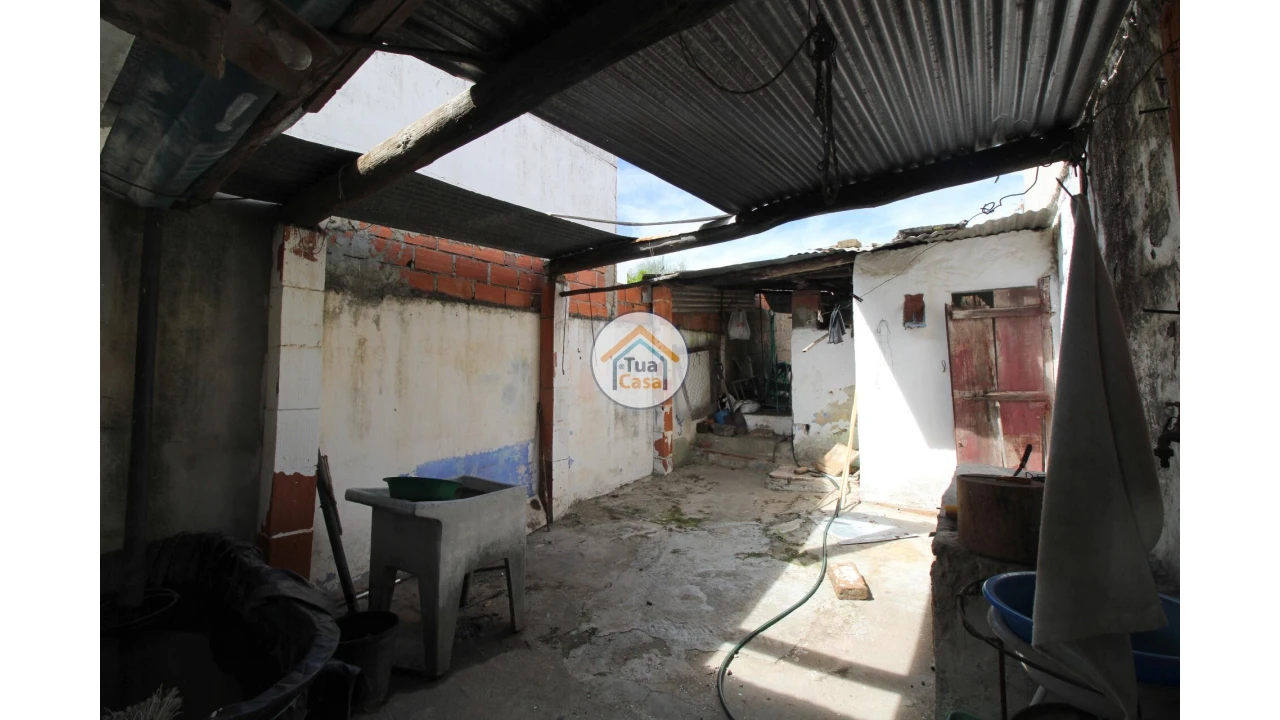 Moradia T2 para Venda em Redondo Foto 13