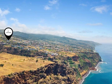 Moradia T4 para Venda em Estreito da Calheta