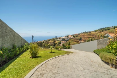 Moradia T4 para Venda em Estreito da Calheta