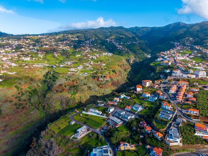 Moradia T3 para Venda em Calheta Foto 8