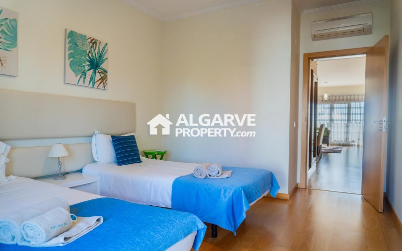 Apartamento T2 para Venda em Quarteira Foto 30
