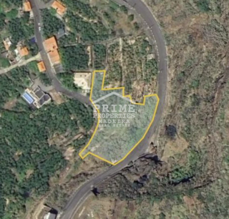 Terreno para Venda em Arco da Calheta Foto 1