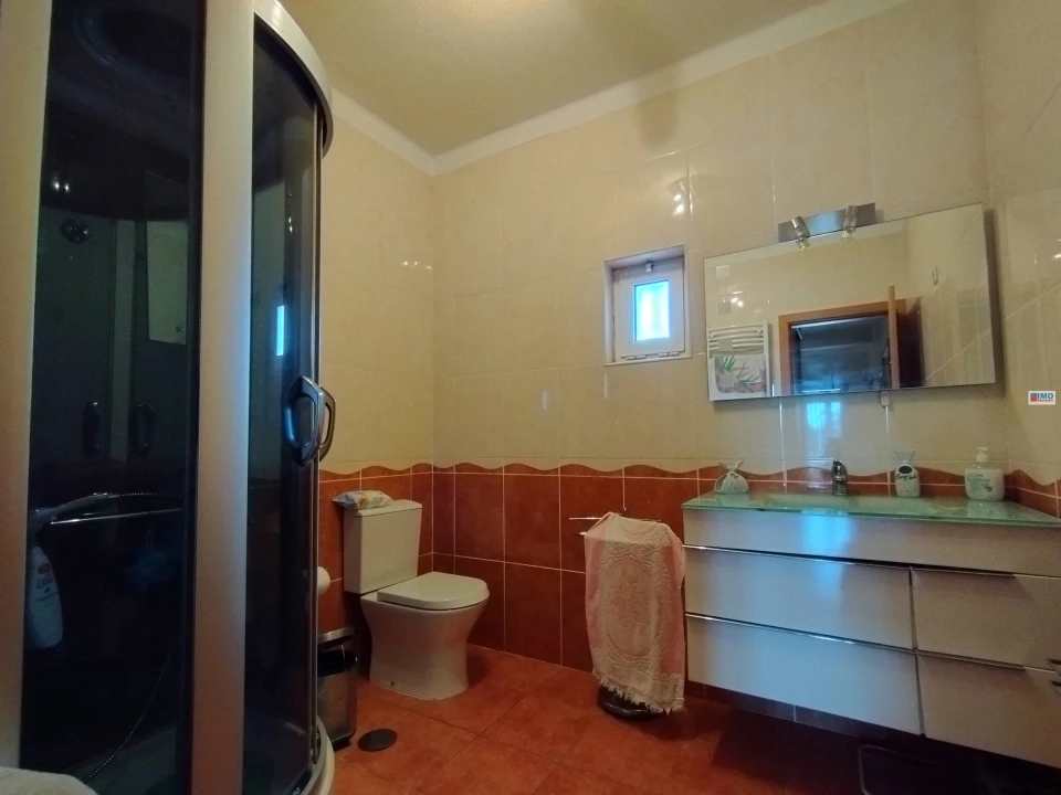 Prédio para Venda em Tortosendo Foto 21