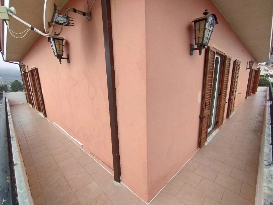 Prédio para Venda em Tortosendo Foto 11