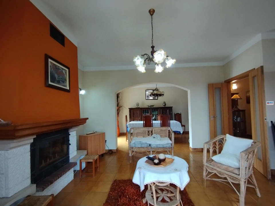 Prédio para Venda em Tortosendo Foto 7