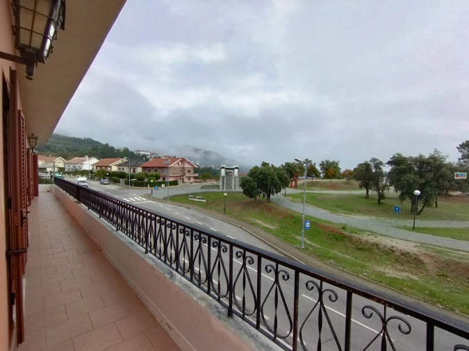 Prédio para Venda em Tortosendo Foto 12