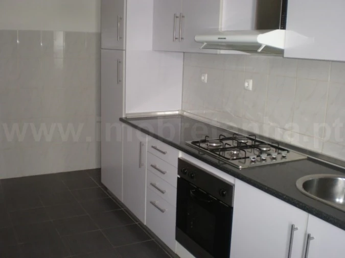 Prédio para Venda em Tortosendo Foto 28