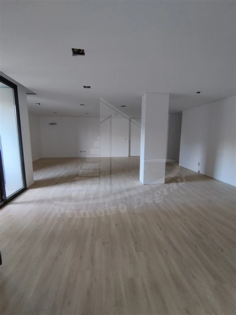 Apartamento T4 para Venda em São Vicente (Braga)