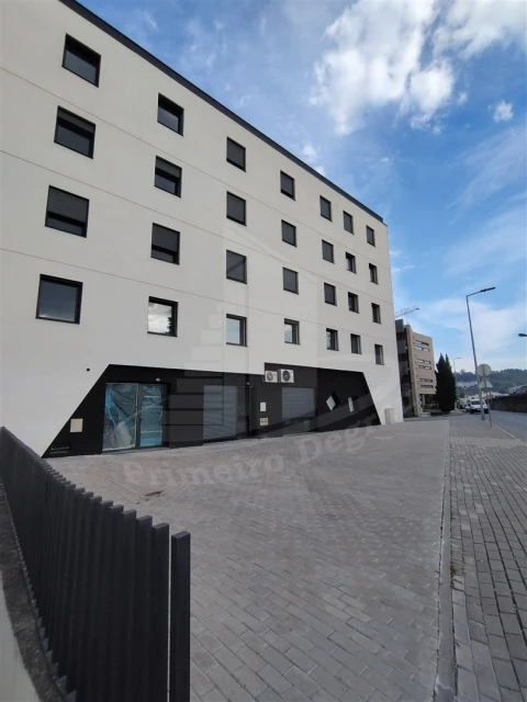 Apartamento T4 para Venda em São Vicente (Braga)