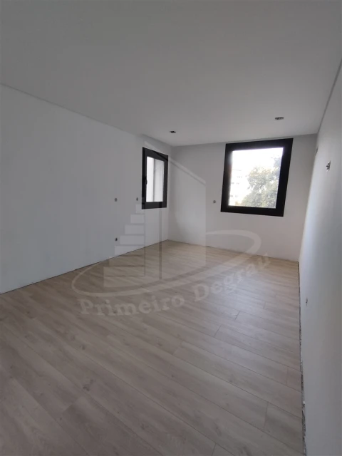 Apartamento T4 para Venda em São Vicente (Braga)