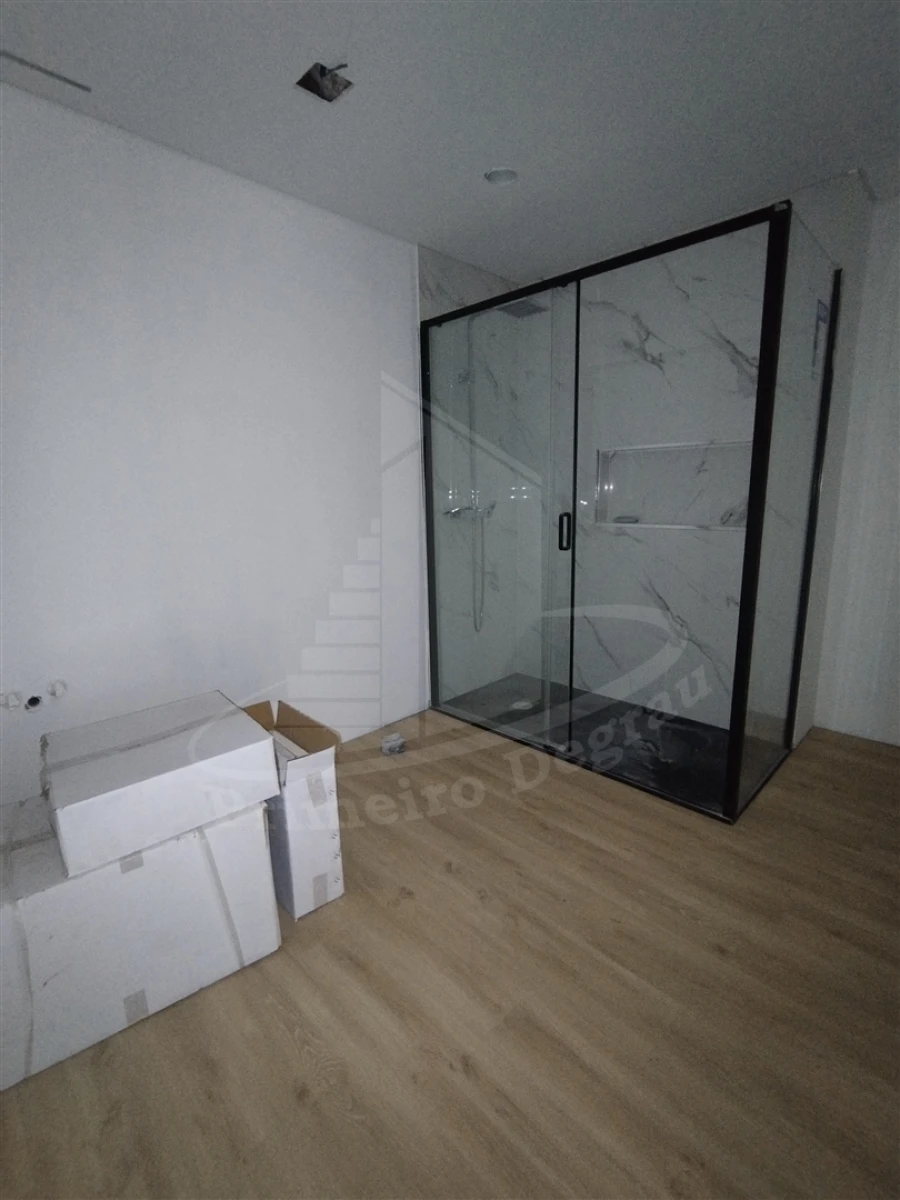 Apartamento T4 para Venda em São Vicente (Braga) Foto 22
