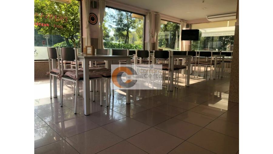 Negócio para Venda em Creixomil Foto 4