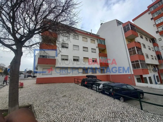 Apartamento T3 para Venda em Amora Foto 24