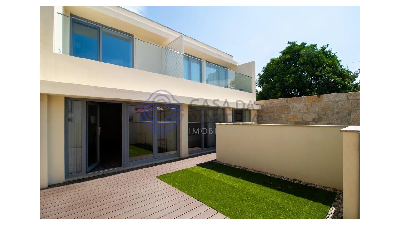 Apartamento T2 para Venda em Santa Marinha e São Pedro da Afurada Foto 1