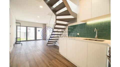 Apartamento T2 para Venda em Santa Marinha e São Pedro da Afurada