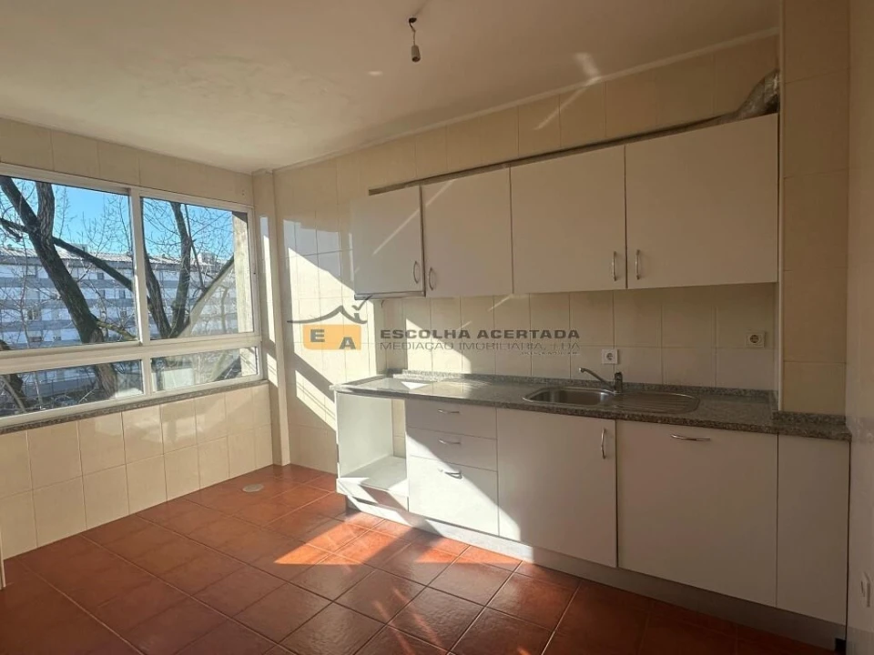 Apartamento T3 para Venda em Paranhos Foto 2