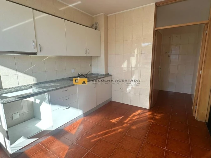 Apartamento T3 para Venda em Paranhos Foto 3