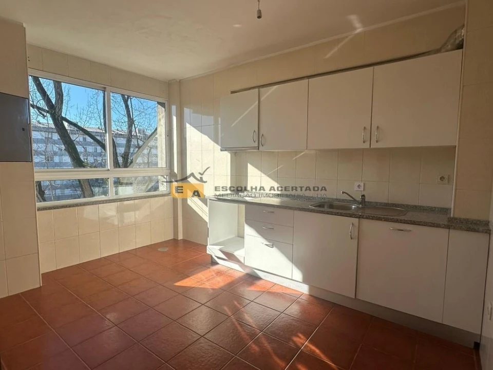 Apartamento T3 para Venda em Paranhos Foto 9
