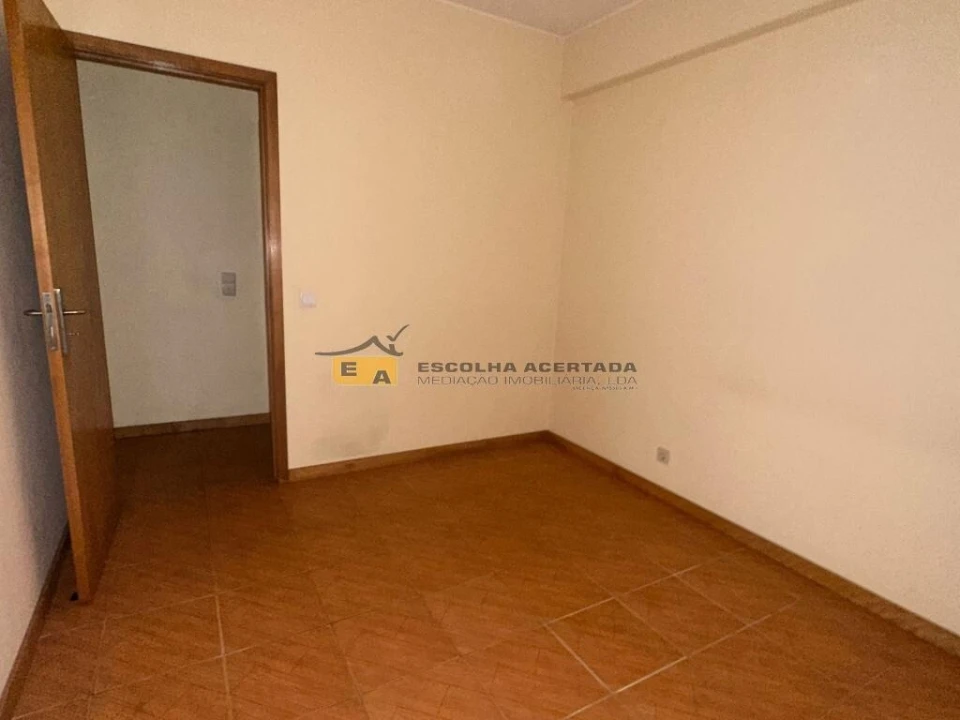 Apartamento T3 para Venda em Paranhos Foto 12