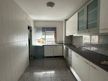 Apartamento T4 para Venda em Custóias, Leça do Balio e Guifões