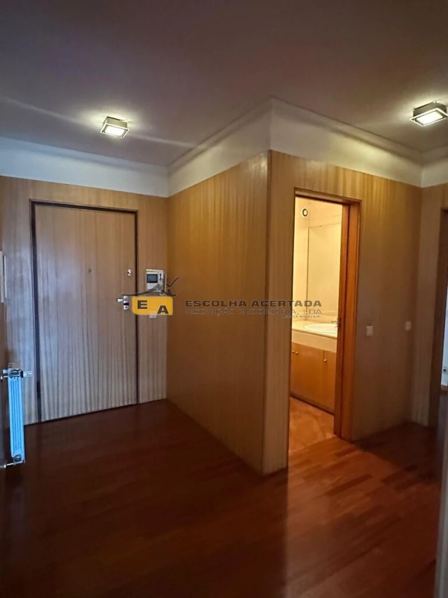 Apartamento T4 para Venda em Custóias, Leça do Balio e Guifões Foto 23