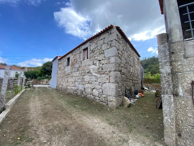 Moradia T5 para Venda em Ponte da Barca, V.N. Muía, Paço Vedro Magalhães Foto 8