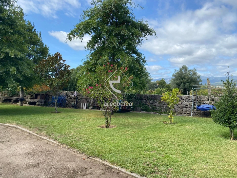 Moradia T5 para Venda em Ponte da Barca, V.N. Muía, Paço Vedro Magalhães Foto 18
