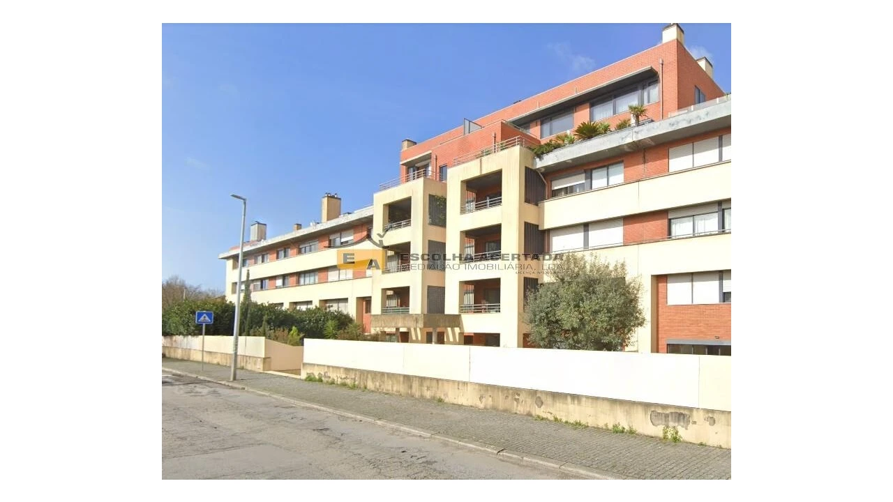 Apartamento T5 para Venda em Paranhos Foto 3