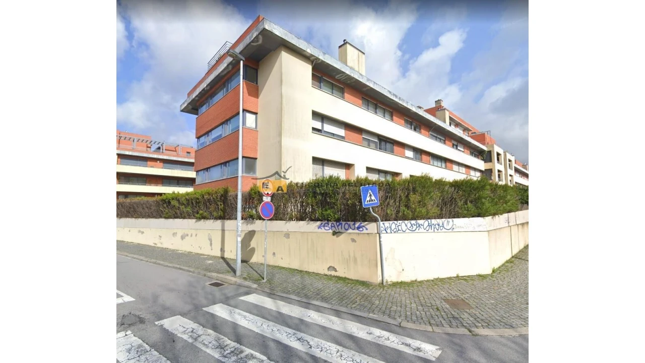 Apartamento T5 para Venda em Paranhos Foto 2