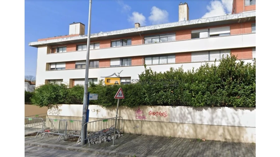 Apartamento T5 para Venda em Paranhos Foto 4